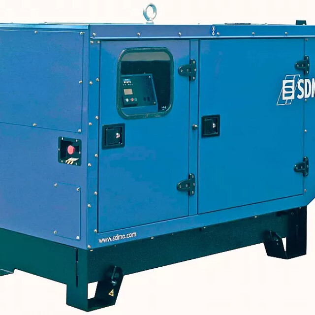 фотография sdmo t33k - дизельный генератор 26 квт в кожухе